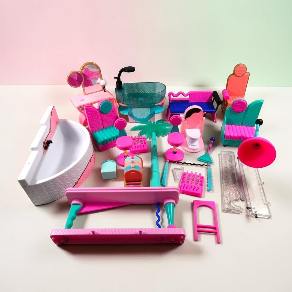 L.O.L. Surprise OMG Doll Furniture Toy Lot Bath Salon Kitchen Accessories Pink